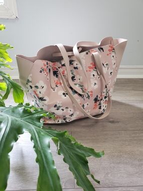 Indigo Floral Pink Tote with Neutral Trim